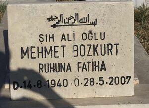 Altilar-Mezar-Tasi-Mehmet-Bozkurt-1940-2007.jpg