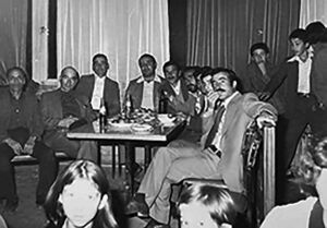Mikaila Eski Resimler Inler Katranci pdf s358 o1452 030.jpg