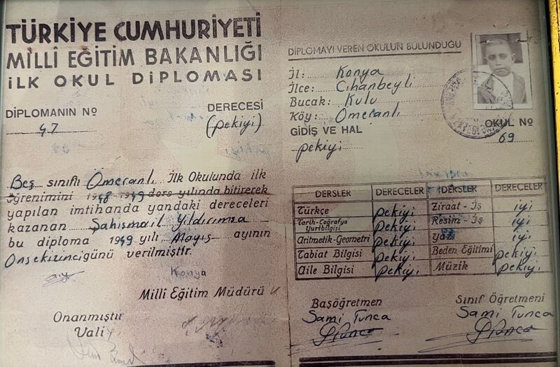 Dosya:Sahismail Yildirim ilkokul diplomasi 1949.jpg