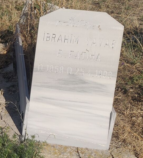 Dosya:Altilar-Mezar-Tasi-Ibrahim-Yavas-1958-1999.jpg