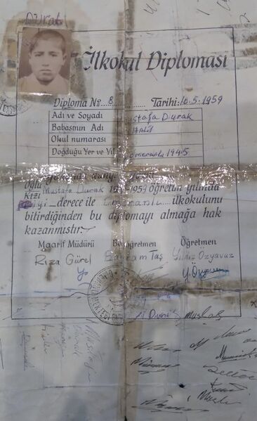 Dosya:Mustafa-Durak-Ilkokul-Diplomasi-1959.jpg